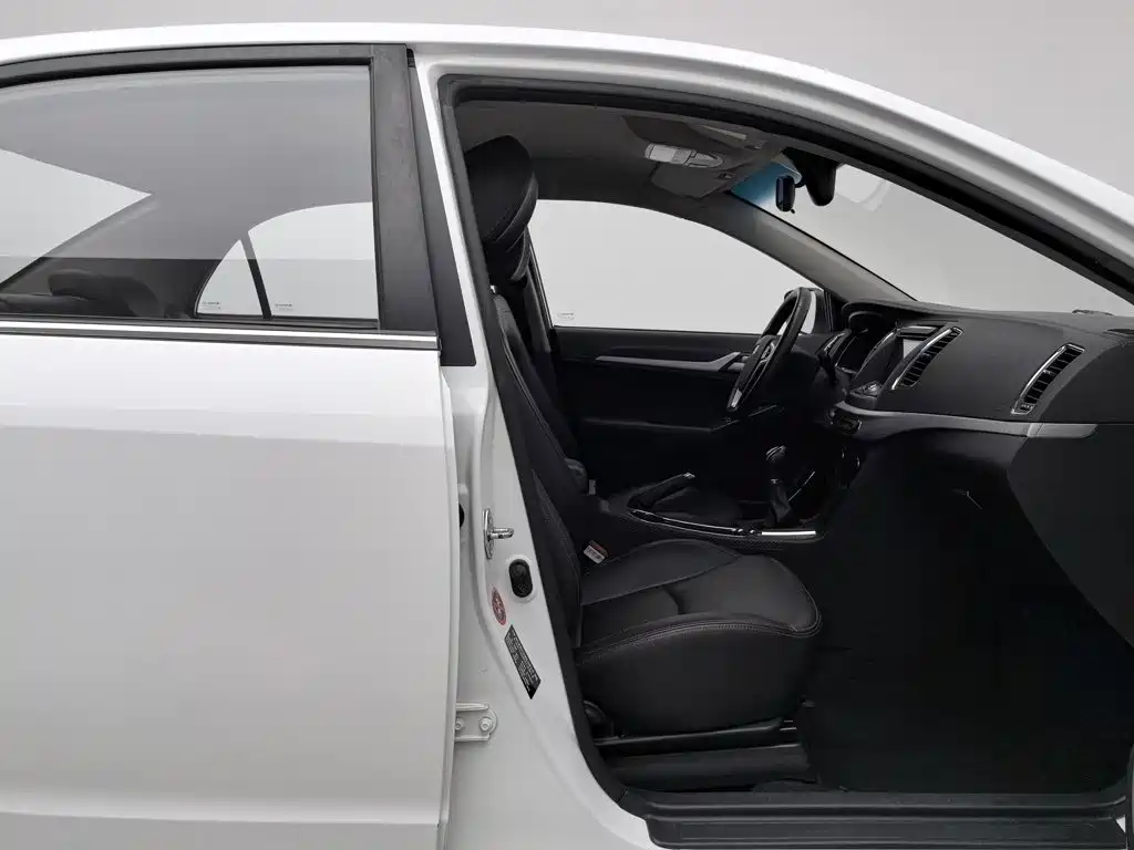 Фото 23 - Geely Vision