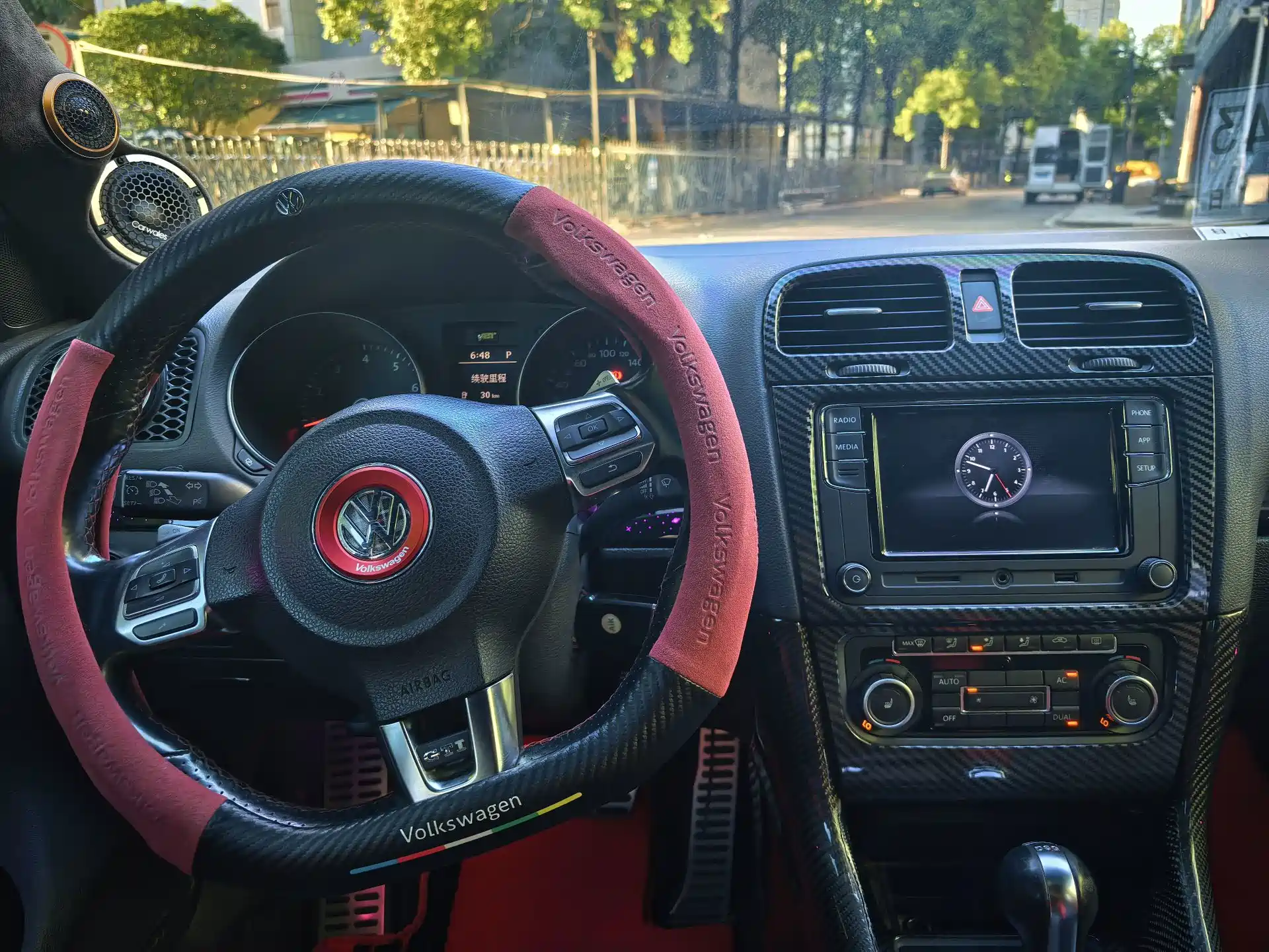 صورة 8 - Volkswagen Golf GTI
