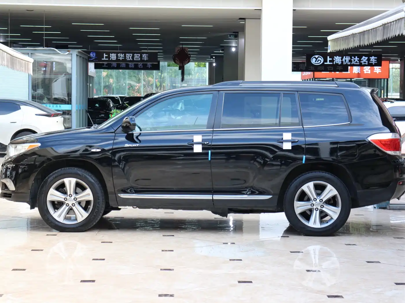 Toyota Highlander 2012 2.7L 2WD 7-Seater Luxury Edition фото 4