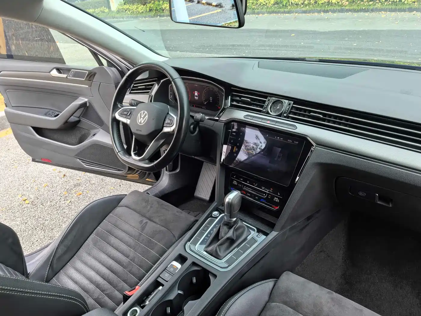 Volkswagen Magotan 2020 330TSI DSG Luxury фото 12