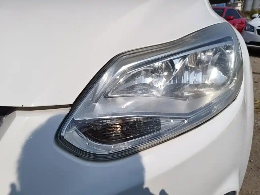 Фото 24 - Ford Focus
