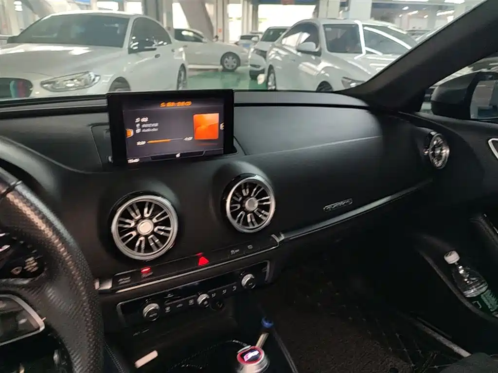 Audi S3 2017 Facelift S3 2.0T Limousine фото 10
