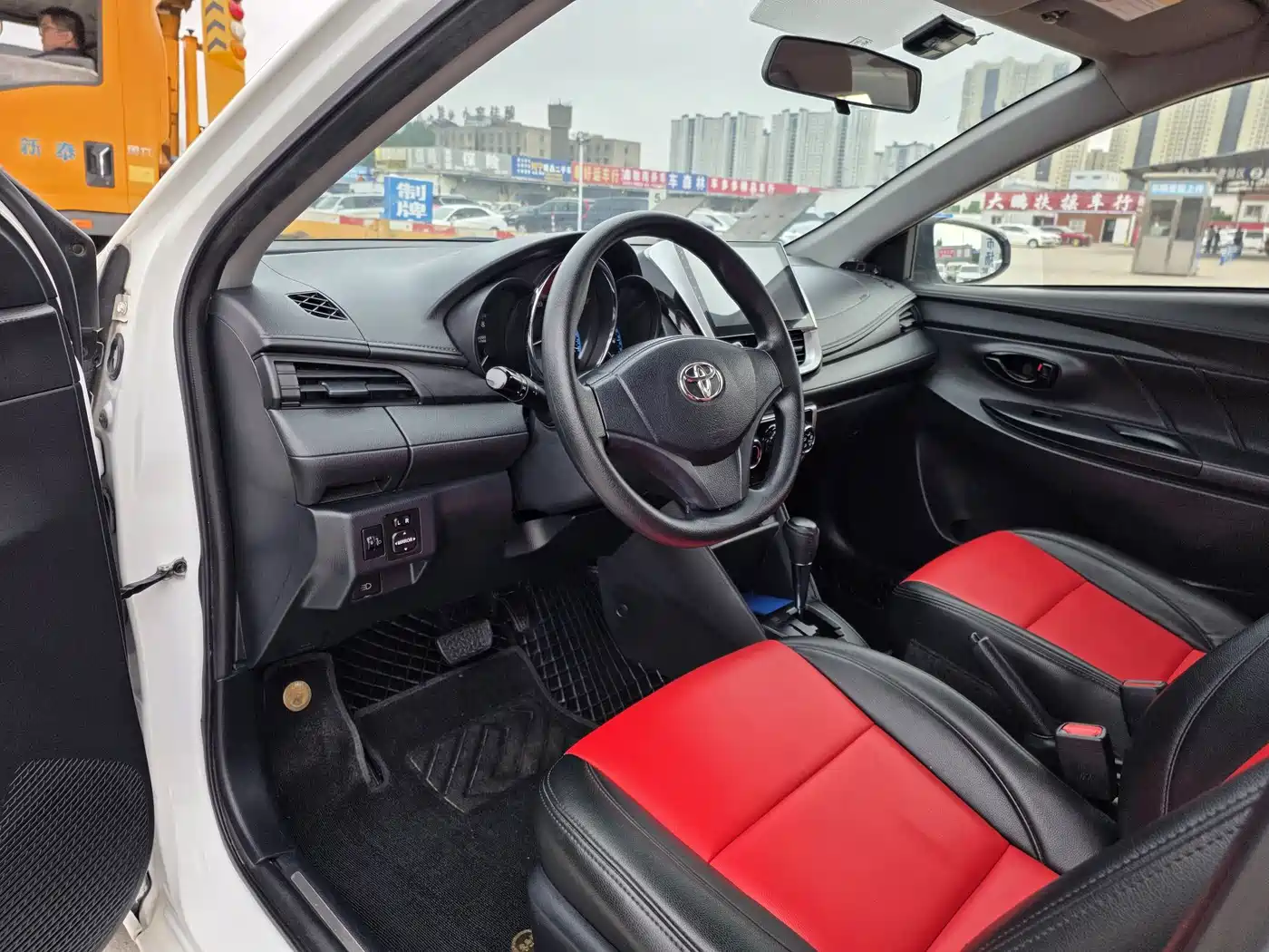 Toyota YARiS L Zhi Xuan 2016 Facelift 1.5E CVT Charming Edition фото 7