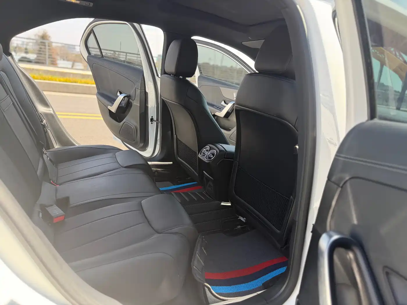 Mercedes-Benz A-Class 2022 A 200 L Sport Sedan Dynamic фото 13