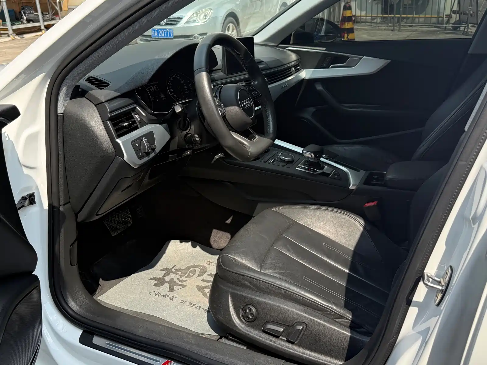 Фото 6 - Audi A4L