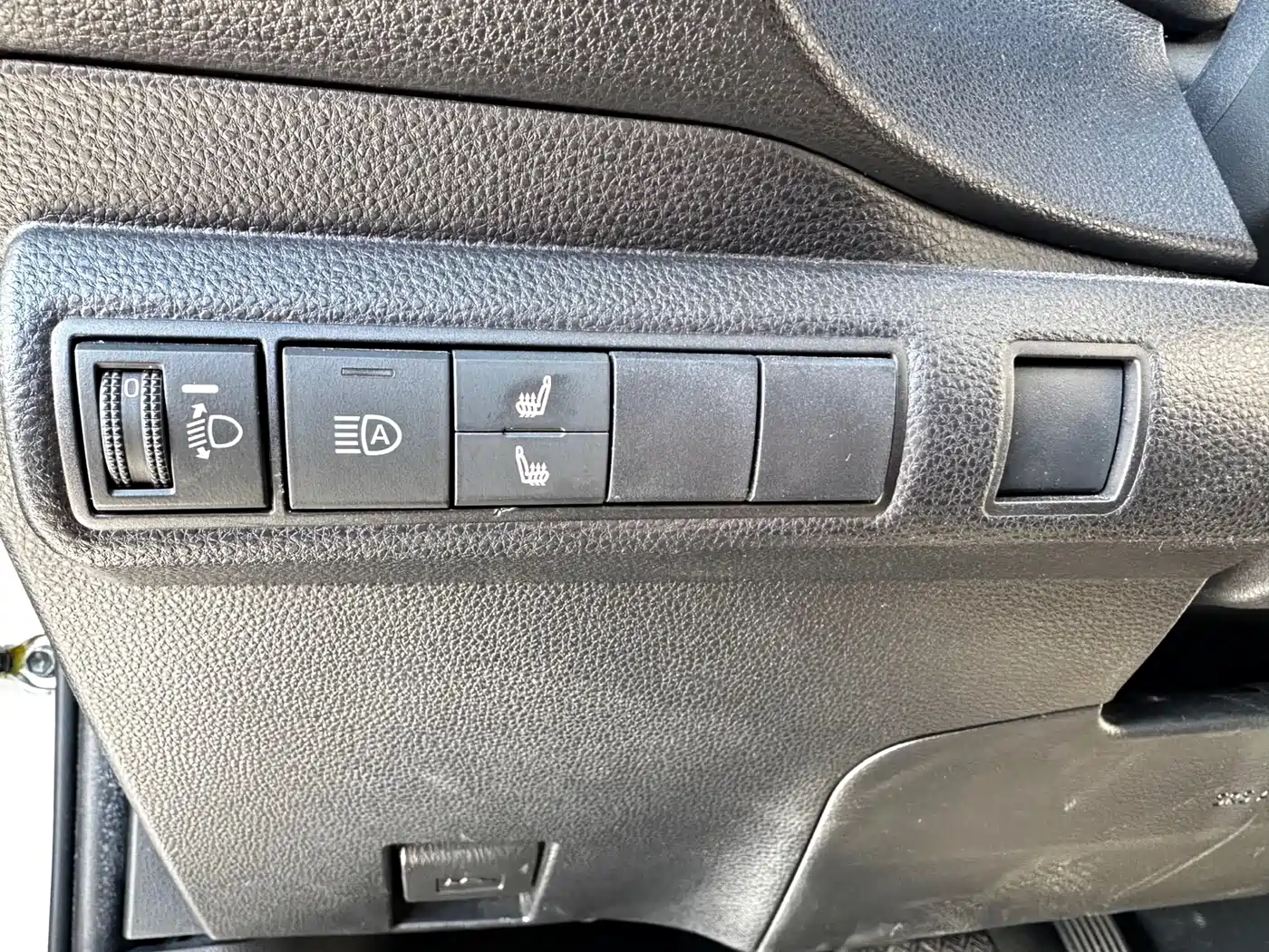 Toyota Levin 2022 185T CVT Luxury Edition фото 19