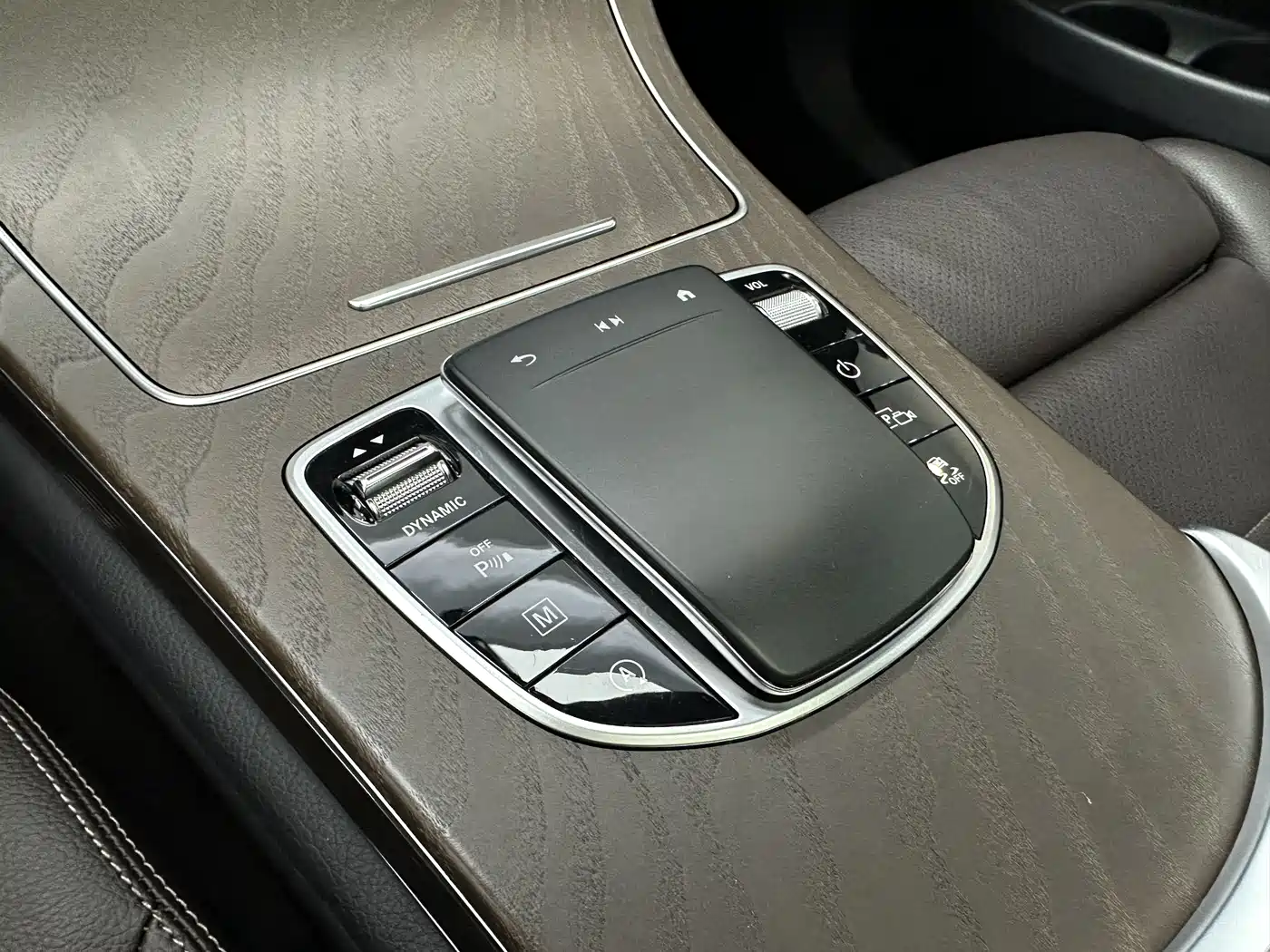 Mercedes-Benz GLC 2022 Model GLC 300 L 4MATIC Dynamic Edition фото 17