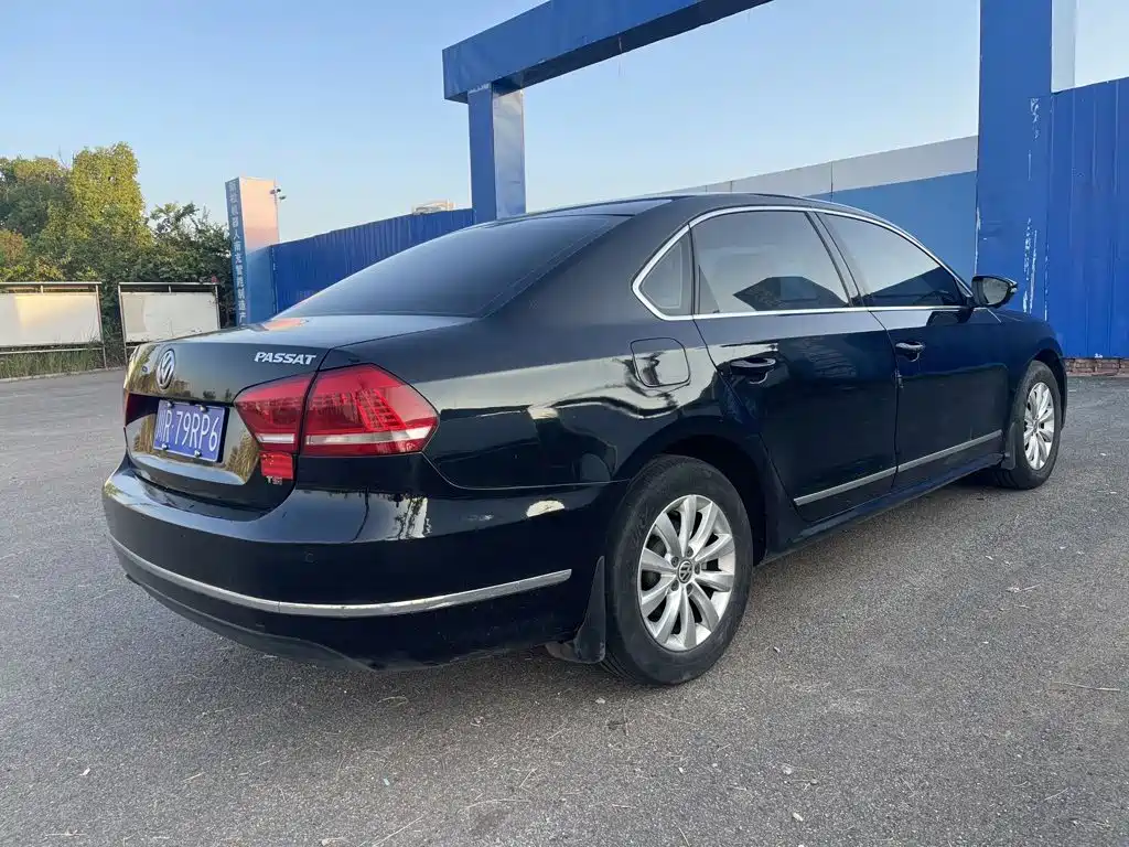 Фото 4 - Volkswagen Passat