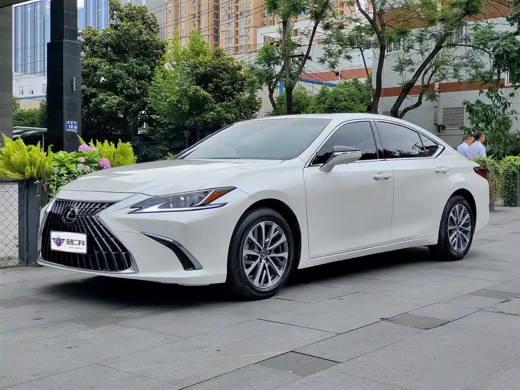 Lexus ES 2021 200 Luxury Edition