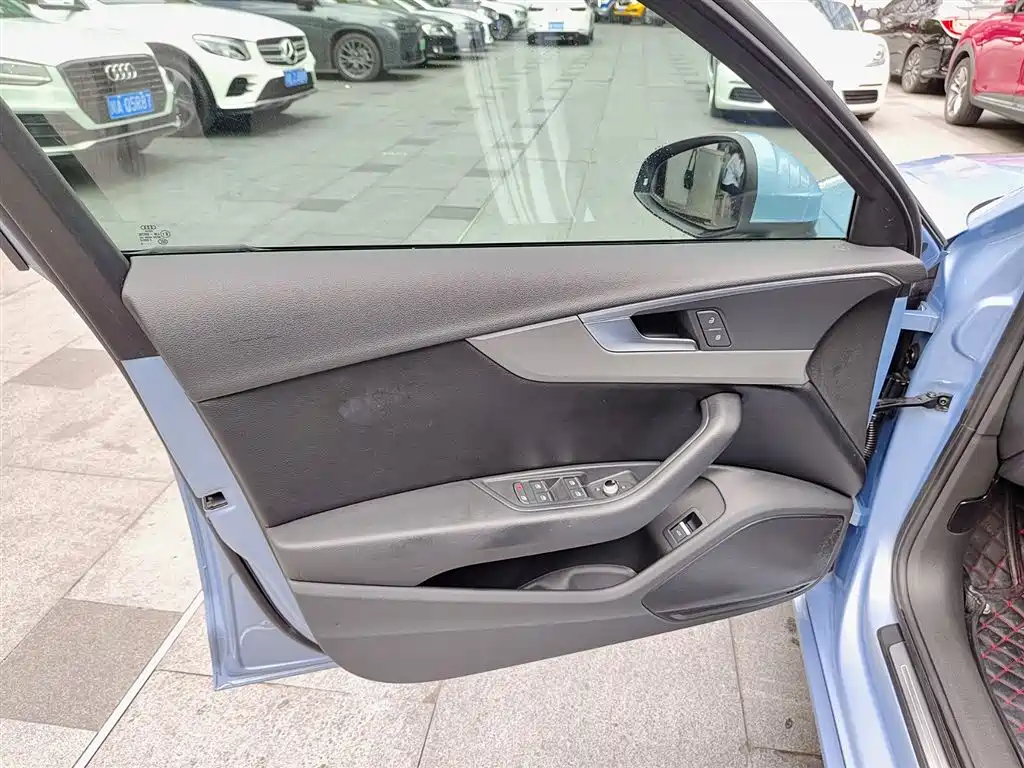 Audi A4L 2018 30th Anniversary 40 TFSI Progressive фото 6
