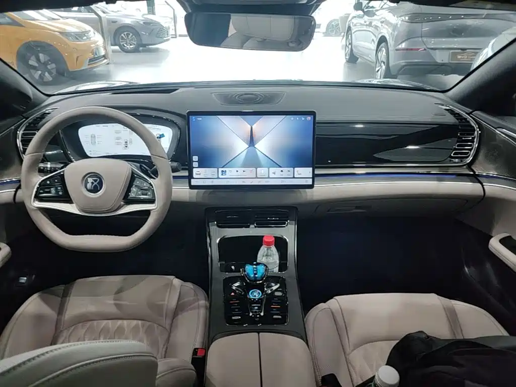 BYD Han 2025 DM-i Smart Driving Edition 125KM LiDAR Flagship фото 10