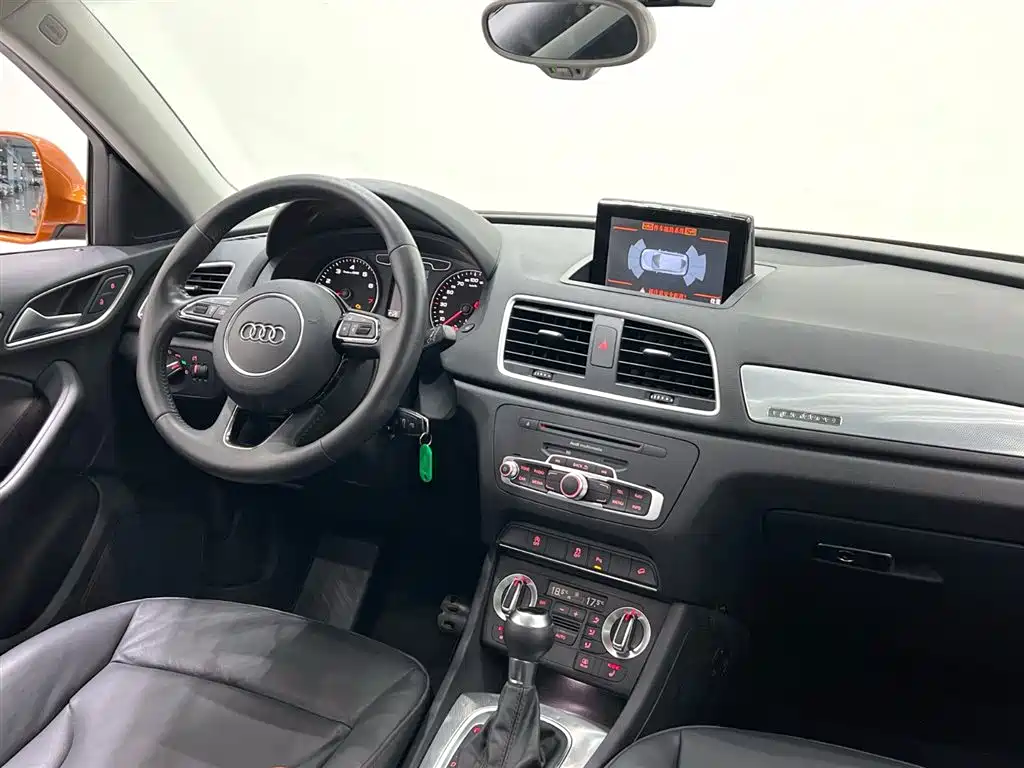 Audi Q3 2015 35 TFSI quattro Technology фото 14