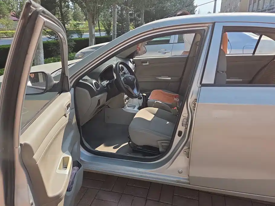 Changan Yuexiang V3 2014 2012 1.3L Manual Standard