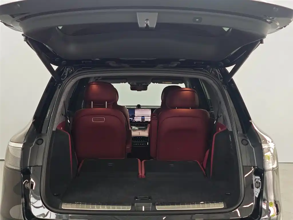 AITO Wenjie AITO M8 2025 Model Extended Range Max Edition 37kWh 6-Seater фото 10