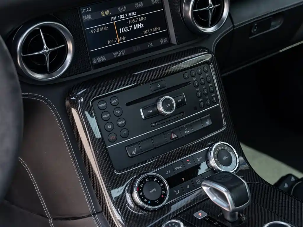 Mercedes-Benz SLS AMG 2013 SLS AMG 45th Anniversary China Limited Edition фото 14