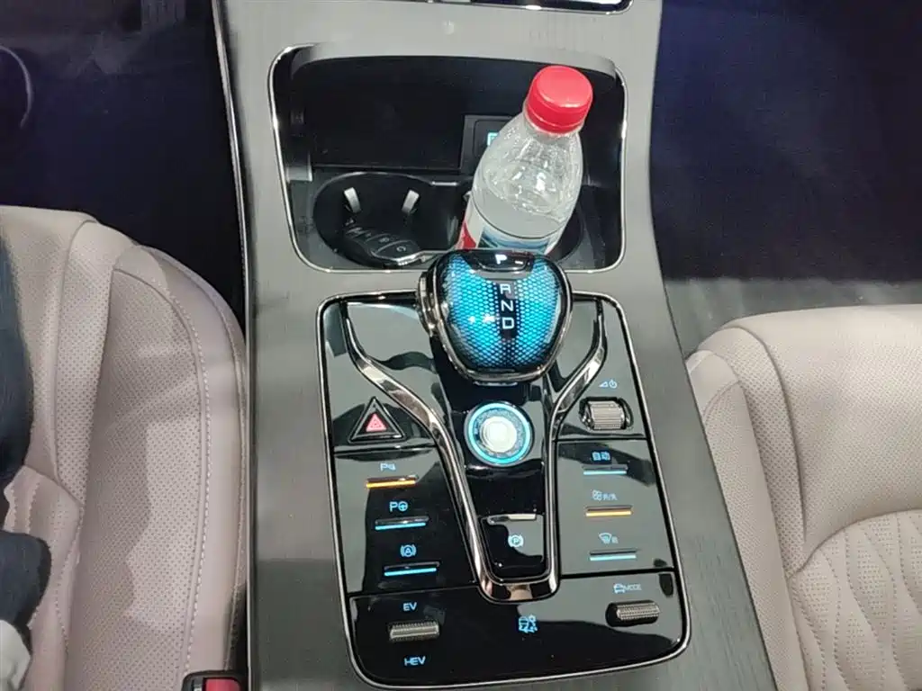 BYD Han 2025 DM-i Smart Driving Edition 125KM LiDAR Flagship фото 14