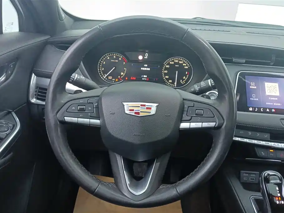 Cadillac XT4 2020 Facelift 28T 2WD Leading фото 15