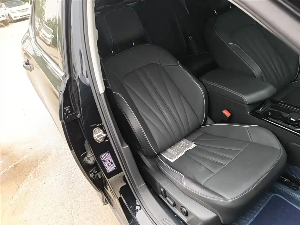 Volkswagen Passat 2024 330TSI Elite Edition фото 25