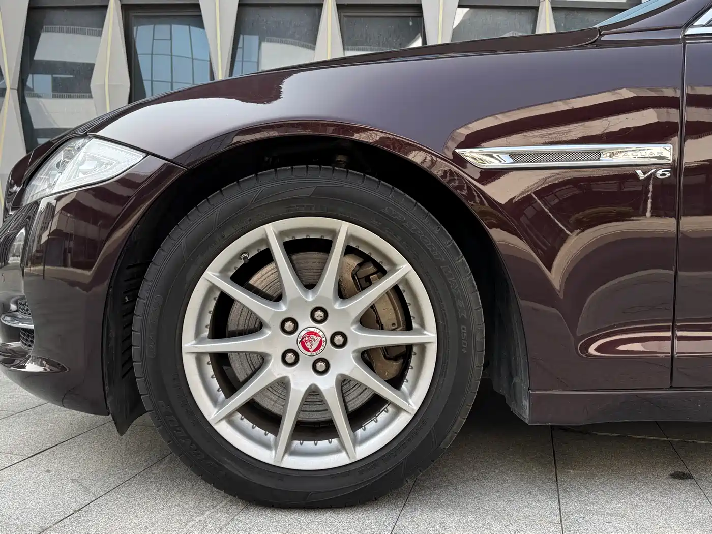 Фото 4 - Jaguar XJ
