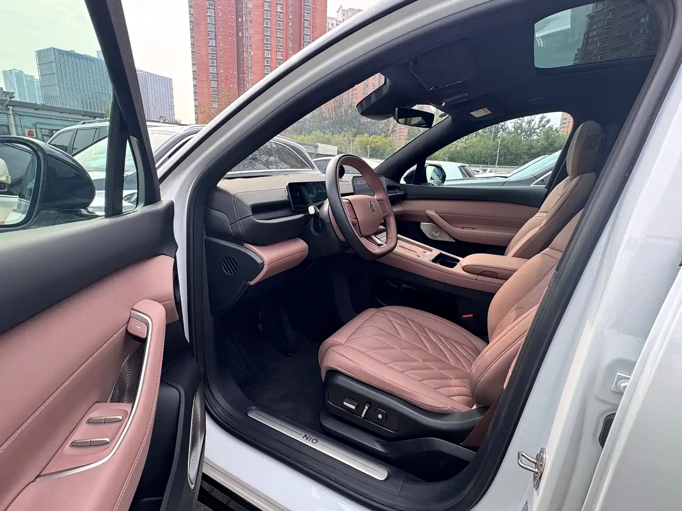 2025 NIO ES6