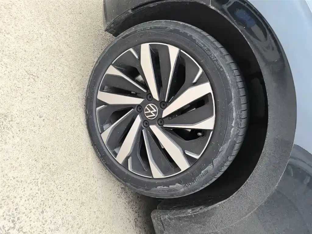 Volkswagen Passat 2024 330TSI Elite Edition фото 23