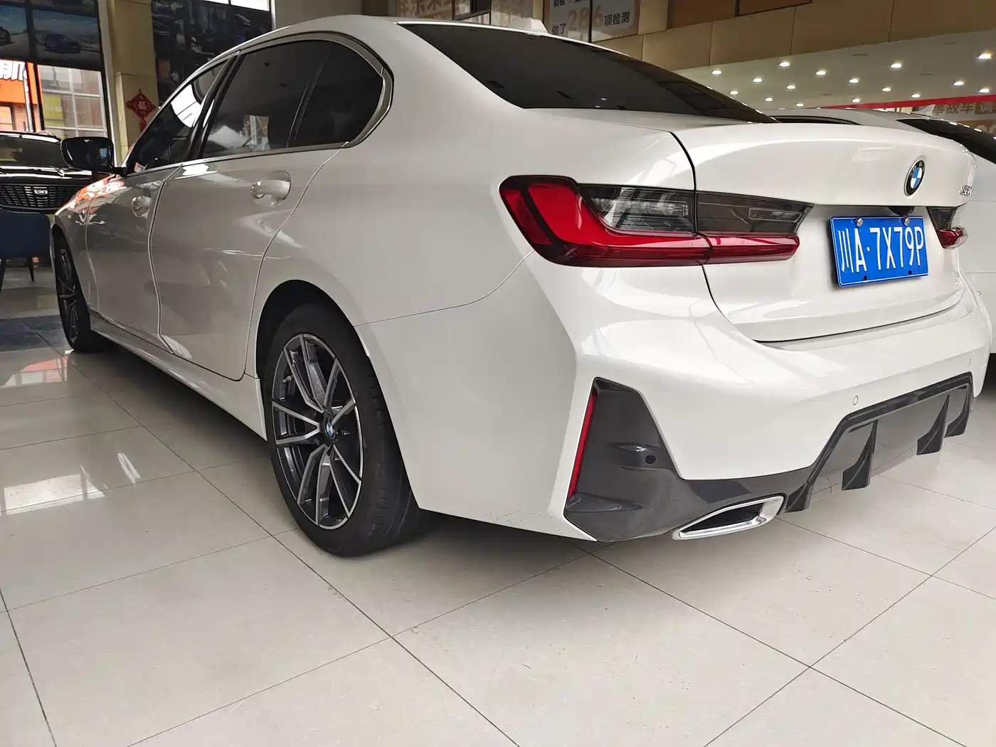 BMW 3 Series 2023 320i M Sport Package фото 7