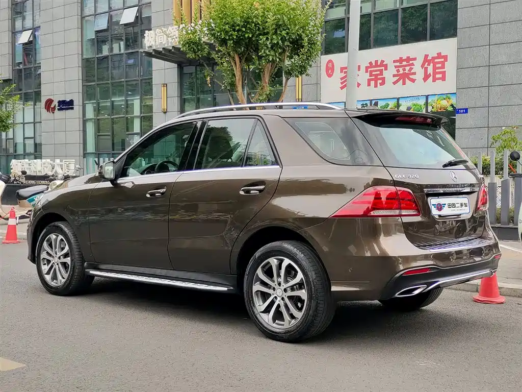 Mercedes-Benz GLE 2016 GLE 320 4MATIC Dynamic фото 4