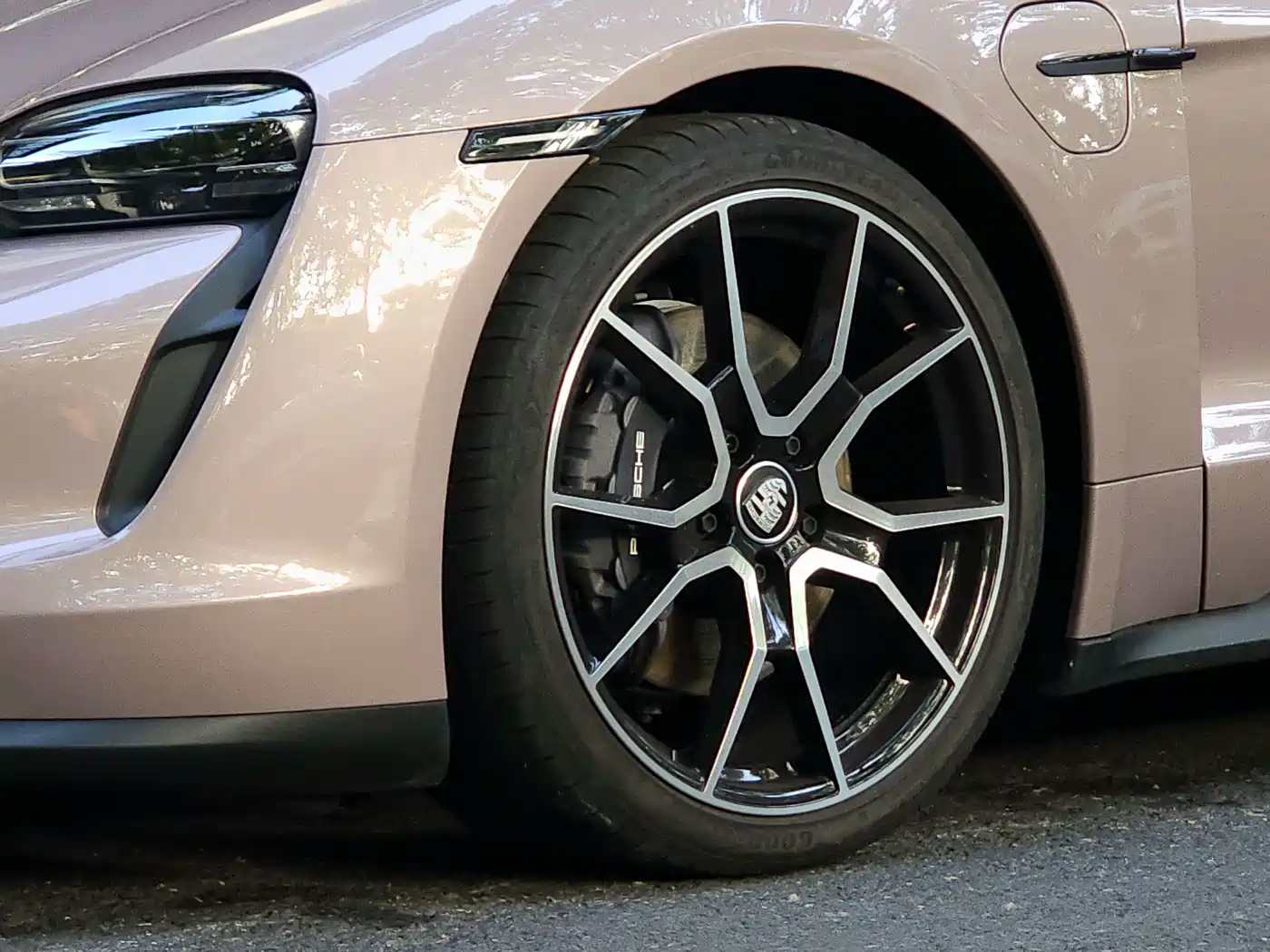 Porsche Taycan 2022 Facelift Taycan фото 9
