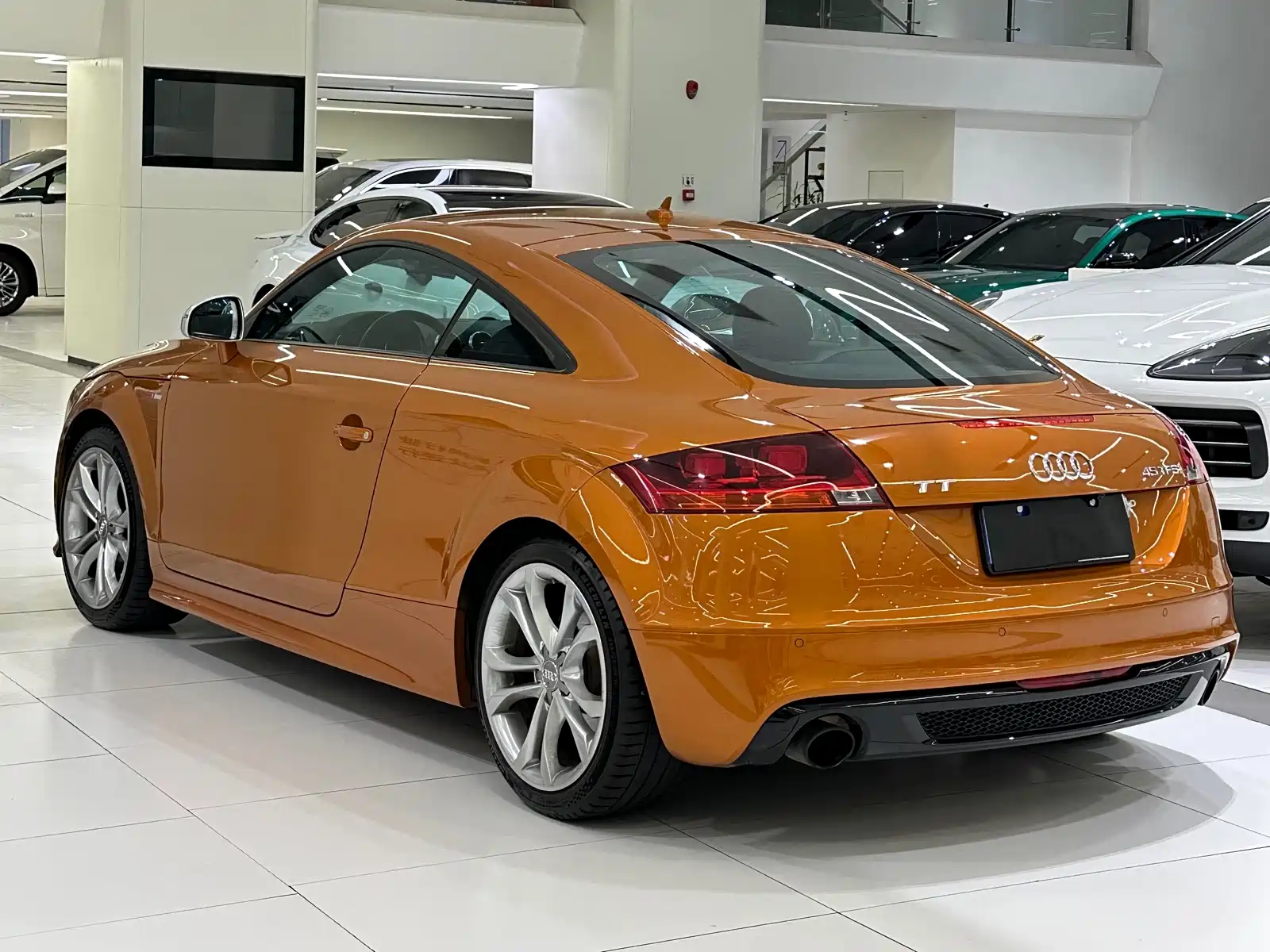 Фото 14 - Audi TT
