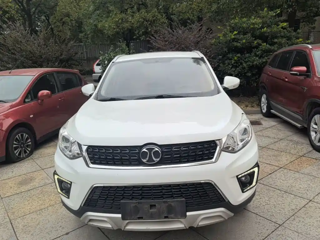 Фото 3 - BAIC Senova X35