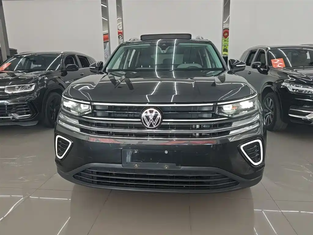 Volkswagen Talagon 2023 330TSI Luxury Touring Edition фото 3