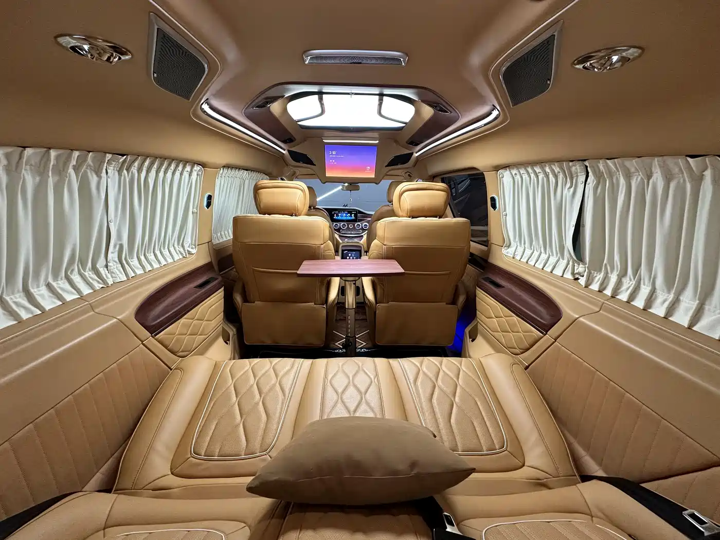 Mercedes-Benz Vito 2020 2.0T Elite Edition (7-seater) фото 24