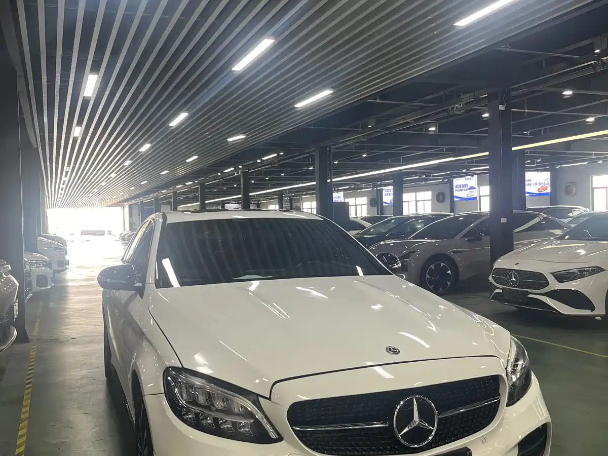 Фото 3 - Mercedes-Benz C-Class