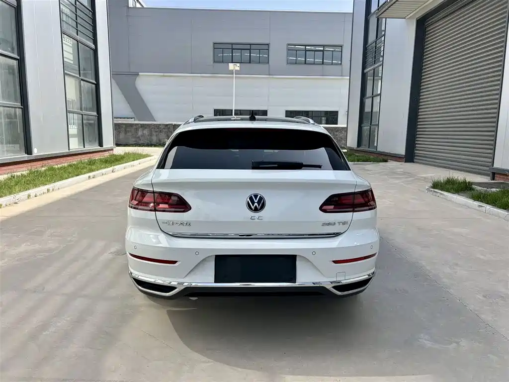 Volkswagen FAW-Volkswagen CC 2023 Shooting Brake 380TSI Hunter's Heart Edition фото 17