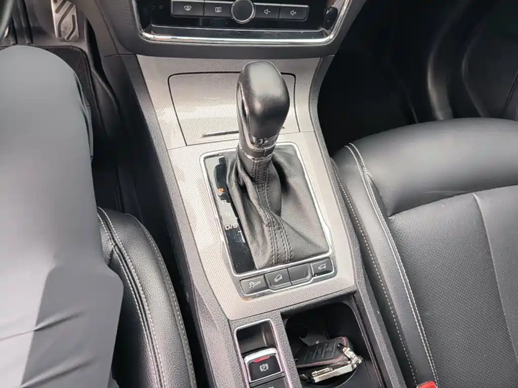 Photo 14 - Roewe RX5