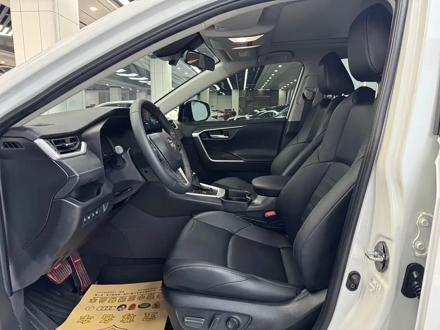 Toyota Wildlander 2023 2.0L CVT FWD Luxury PLUS фото 7