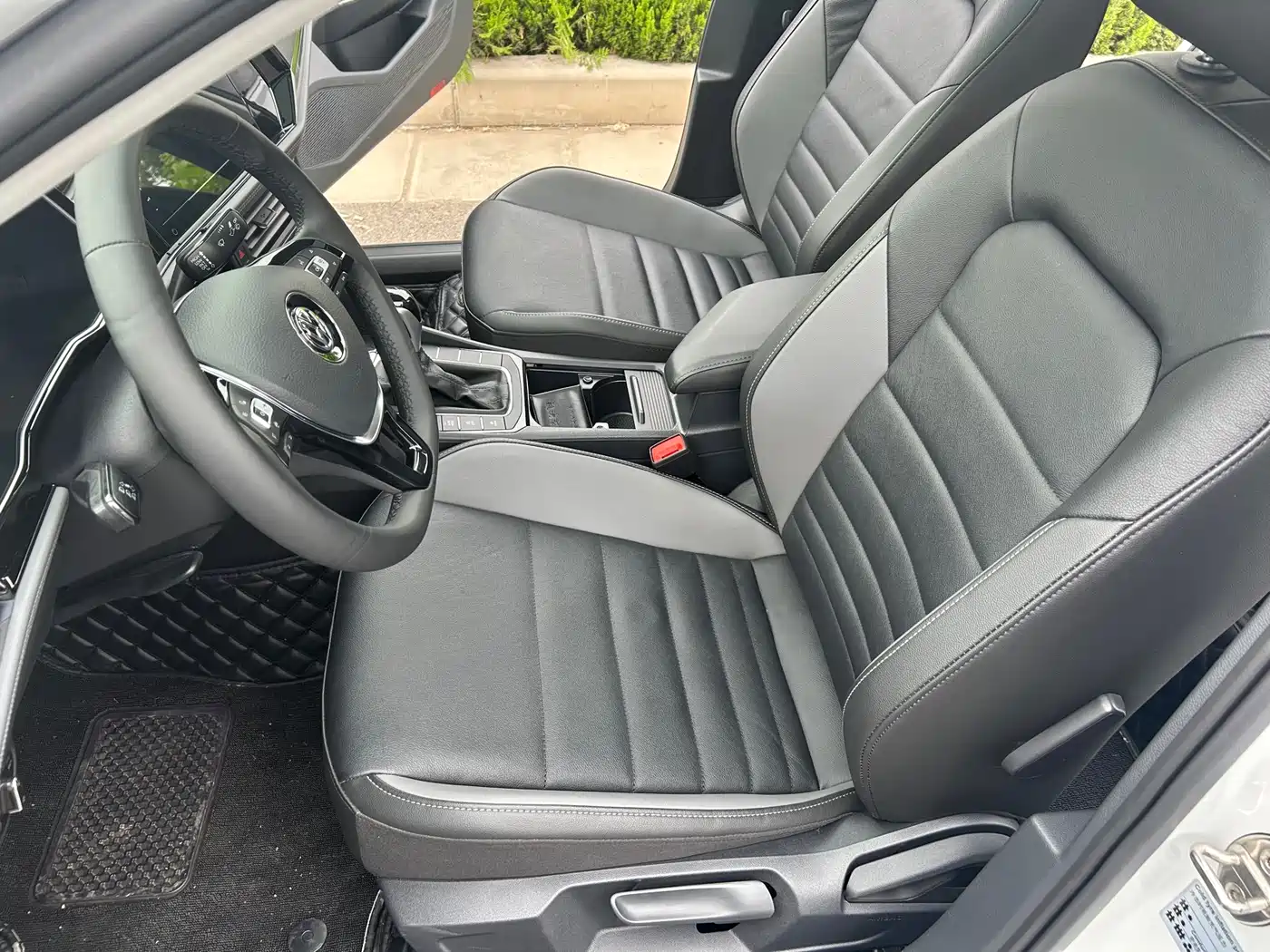 Volkswagen Sagitar 2022 280TSI DSG Surpassing Edition фото 9