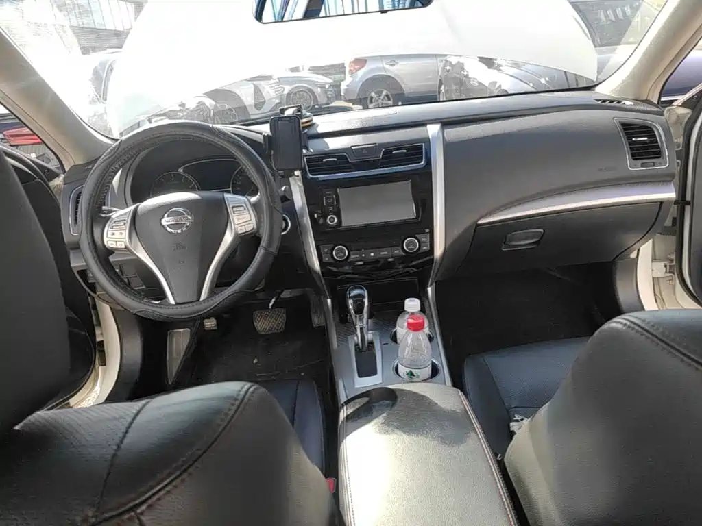 Фото 14 - Nissan Teana