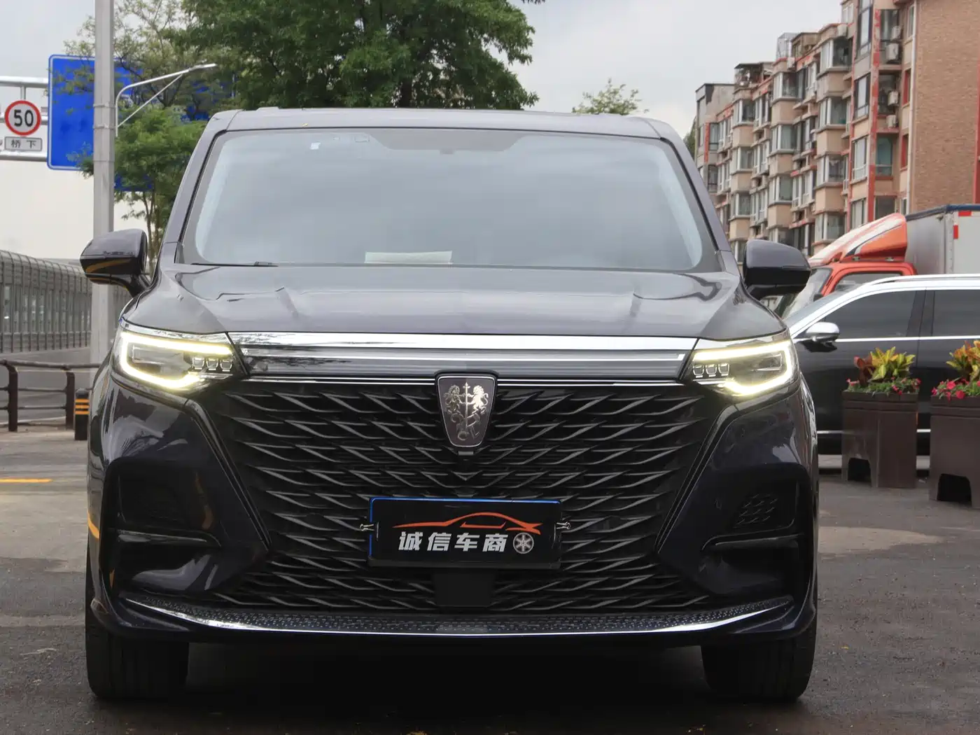 Roewe iMAX8 2022 400TGI Flagship фото 2