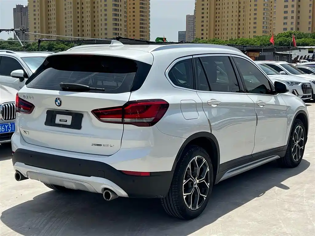 BMW X1 2022 sDrive20Li Fashion фото 7