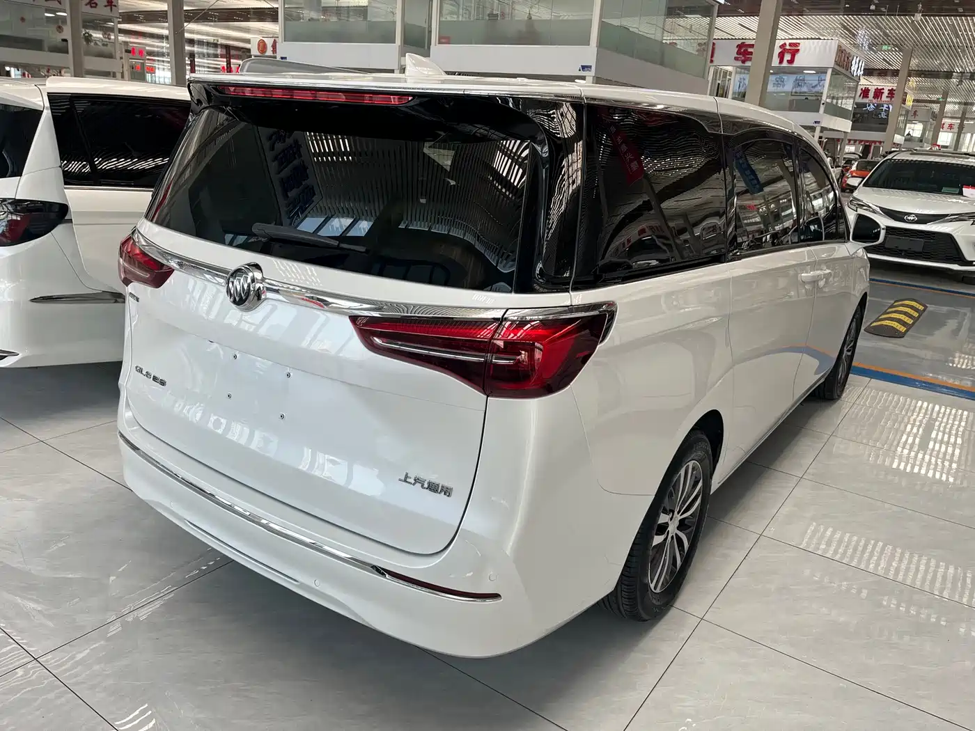 BUICK GL8
