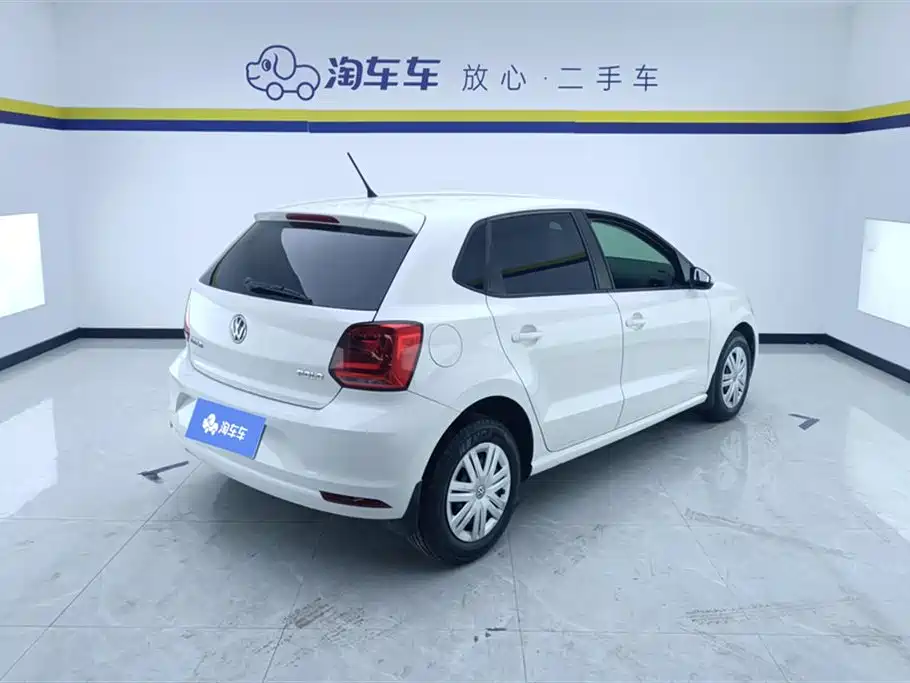 Volkswagen Polo 2016 1.4L Automatic Trend фото 3