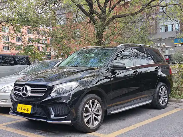 MERCEDES-BENZ GLE
