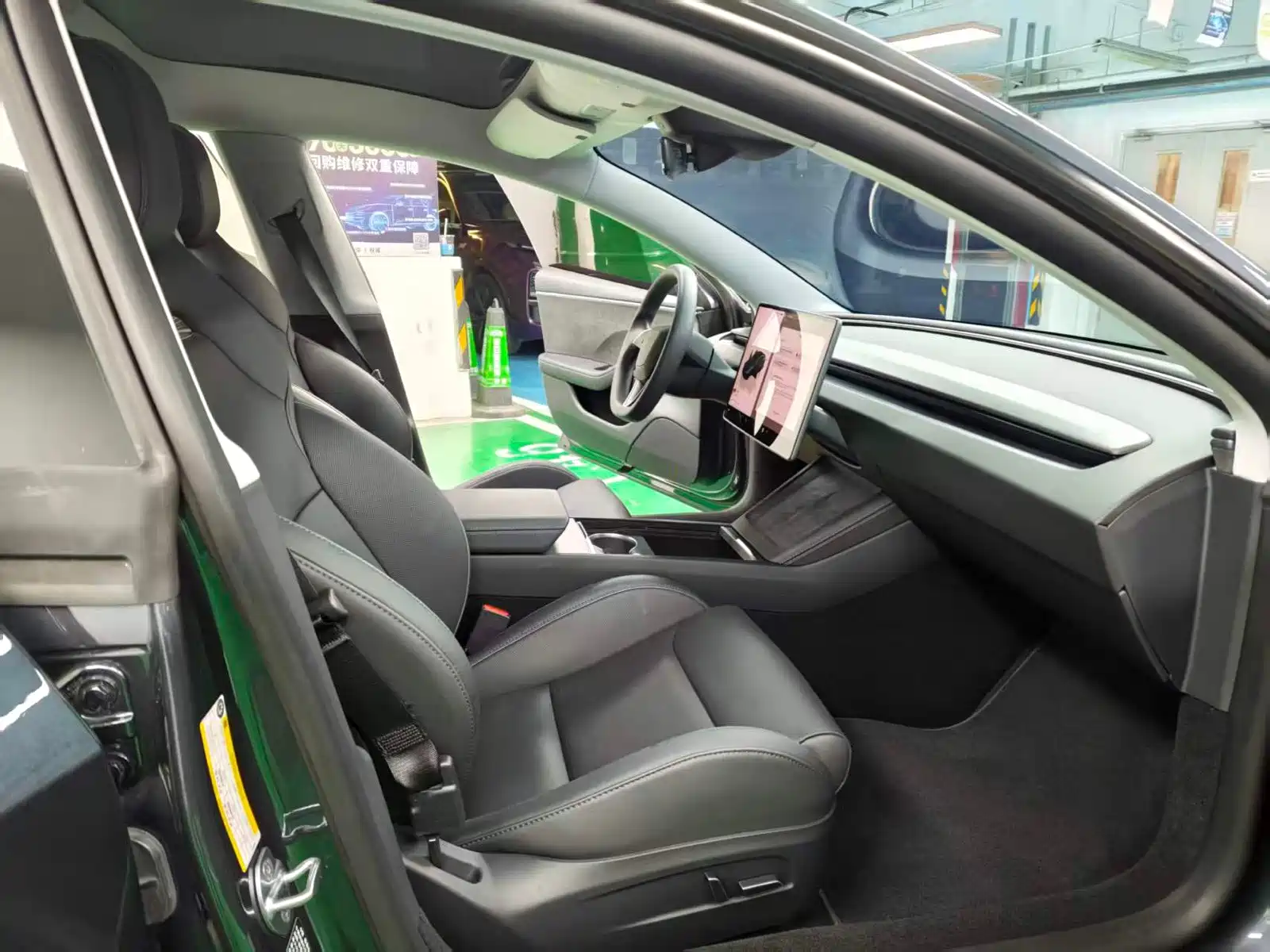 Фото 7 - Tesla Model 3
