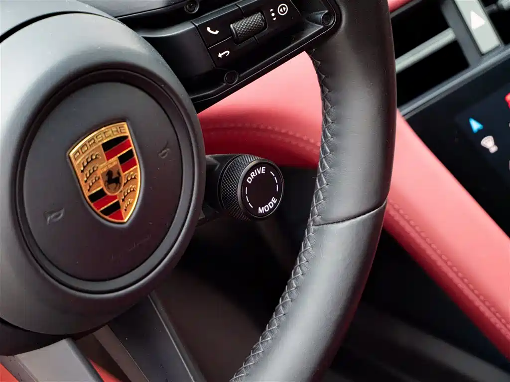 Porsche Taycan 2022 Facelift Taycan фото 26