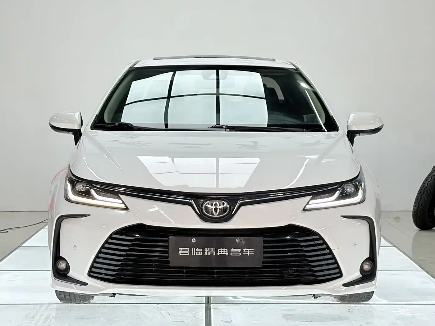 Toyota Corolla 2021 TNGA 1.5L CVT Elite Edition фото 2