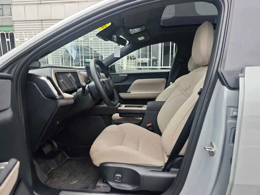Фото 8 - Volvo XC70 Plug-in Hybrid