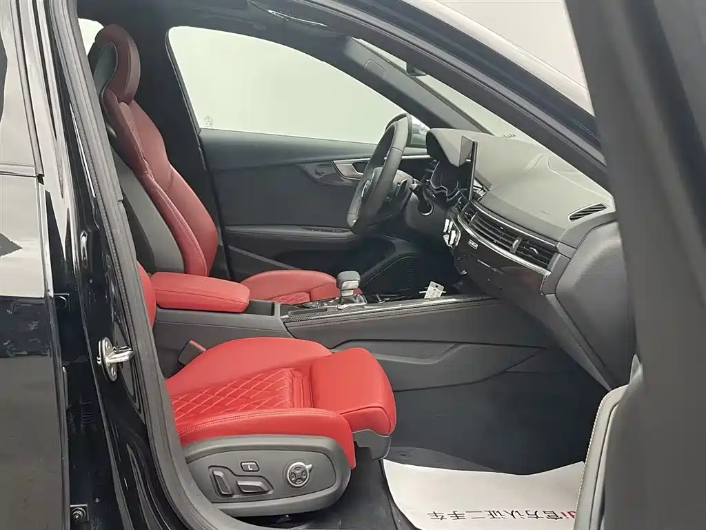Audi S4 2024 S4 Avant 3.0TFSI фото 16