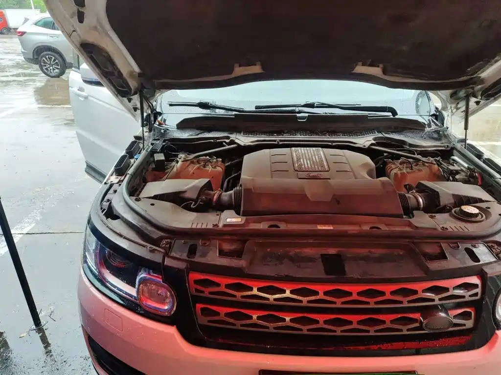 Фото 21 - Land Rover Range Rover Sport