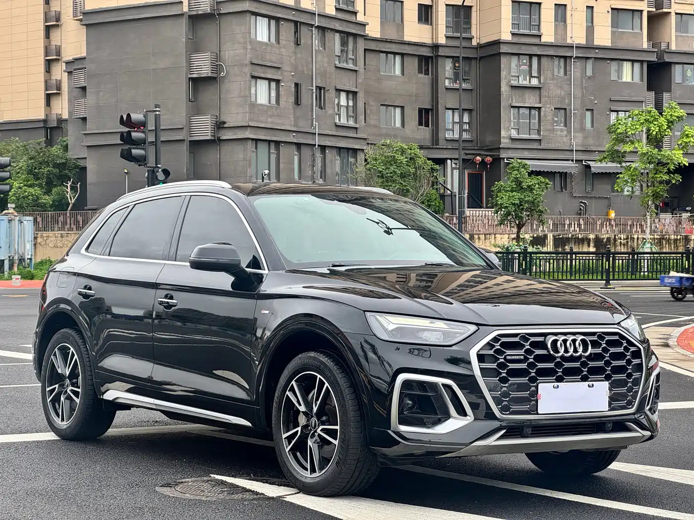 Audi Q5L 2022 40T Luxury Dynamic фото 3
